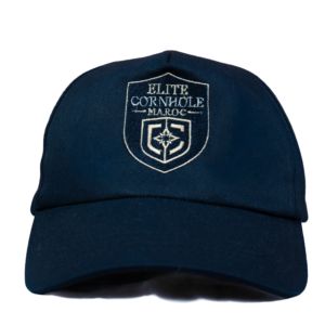 Casquette bleu élégante avec logo brodé, pour un rendu sobre et premium.